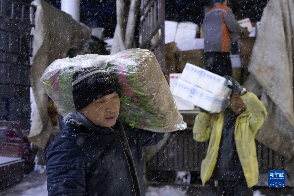 一夜無眠戰(zhàn)暴雪