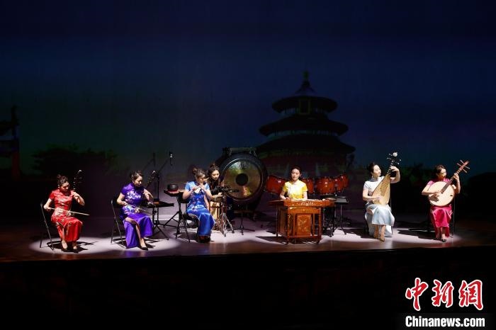 6日，“相約北京”奧林匹克文化節(jié)暨第22屆“相約北京”國(guó)際藝術(shù)節(jié)在京開幕?！?lt;a target='_blank' href='/'>中新社</a>記者 富田 攝