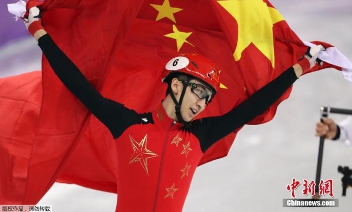 武大靖奪得平昌冬奧會短道速滑男子500米項(xiàng)目金牌。