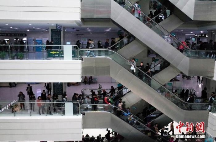 資料圖：某醫(yī)院門診樓。 <a target='_blank' href='/'>中新社</a>記者 殷立勤 攝
