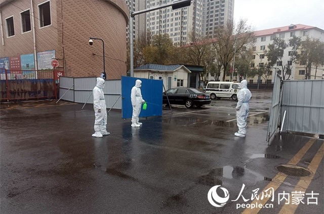 東瓦窯市場有序恢復(fù)開放。賽罕區(qū)融媒體中心供圖