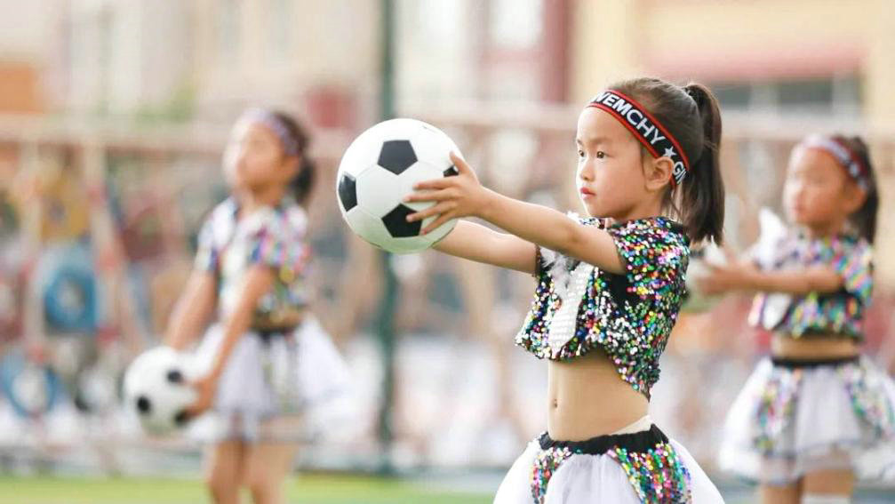 1743150521102871.jpg 足球3.jpg