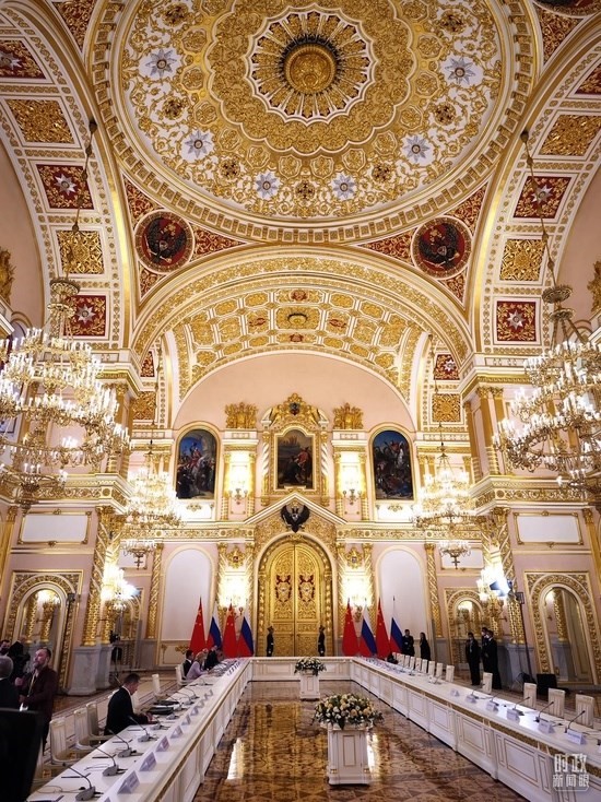 △習(xí)主席和普京總統(tǒng)舉行大范圍會(huì)談的會(huì)場(chǎng)。（總臺(tái)央廣記者潘毅拍攝）