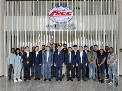 中國土木福州設(shè)計院埃塞分院團隊合影。受訪對象供圖