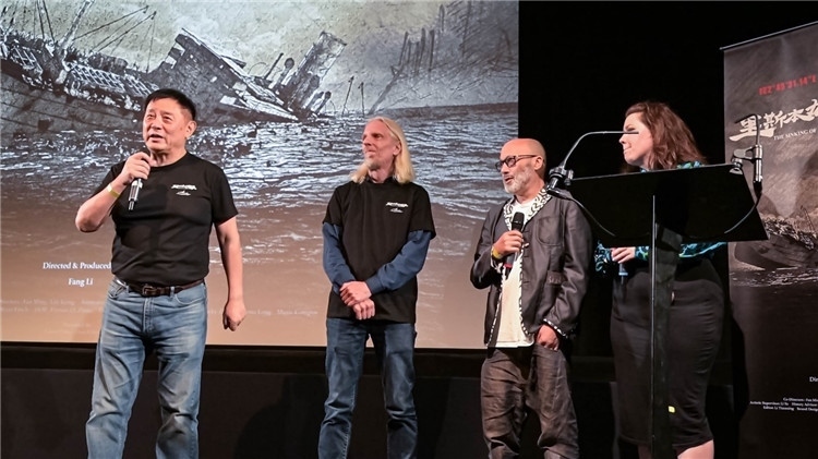 導演方勵以及團隊成員分享體會。郭錦標攝