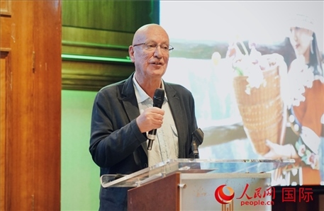 旅?作家魯珀特·帕克分享張家界旅行照片。人民網(wǎng) 郭錦標(biāo)攝