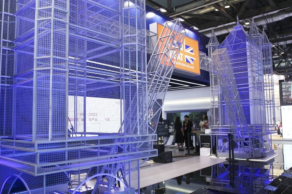 這是9月3日在國(guó)家會(huì)議中心綜合展區(qū)拍攝的英國(guó)展館。新華社記者 孫瑋彤 攝