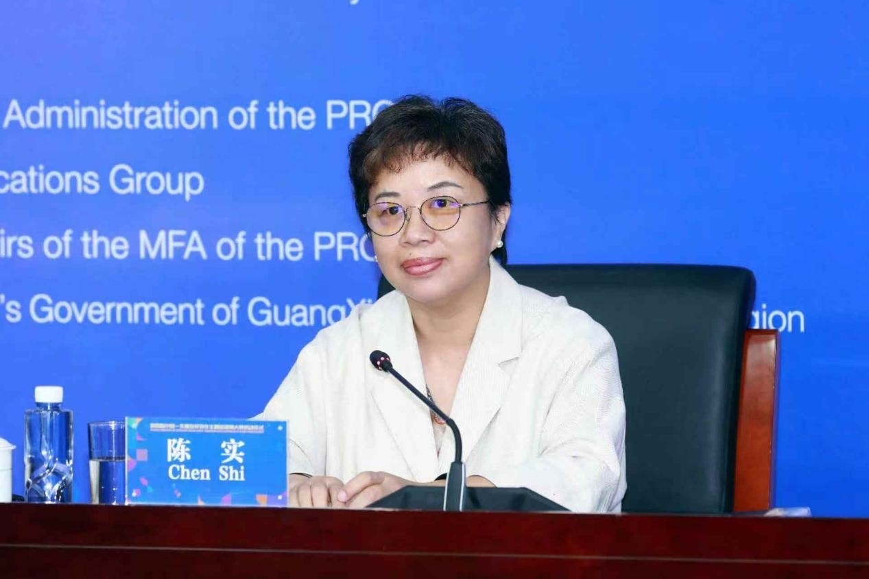 陳實(shí)主持嘉賓致辭環(huán)節(jié)。中國(guó)駐東盟使團(tuán)供圖