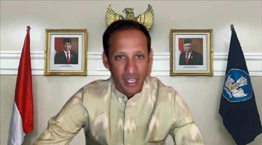 印尼教育、文化、研究和技術(shù)部部長(zhǎng)納迪姆·馬卡里姆發(fā)表視頻致辭（清華大學(xué)東南亞中心供圖）