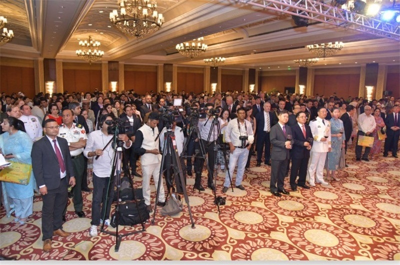 印度各界人士，各國駐印使節(jié)及外交官，中資企業(yè)、留學(xué)生和華僑華人等700余人出席招待會活動現(xiàn)場。中國駐印度大使館供圖