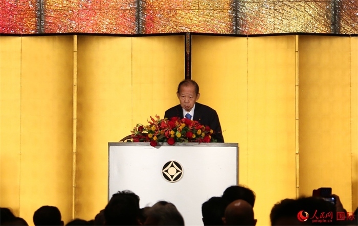 日中友好議員聯(lián)盟會(huì)長(zhǎng)二階俊博發(fā)表致辭。人民網(wǎng) 許可攝