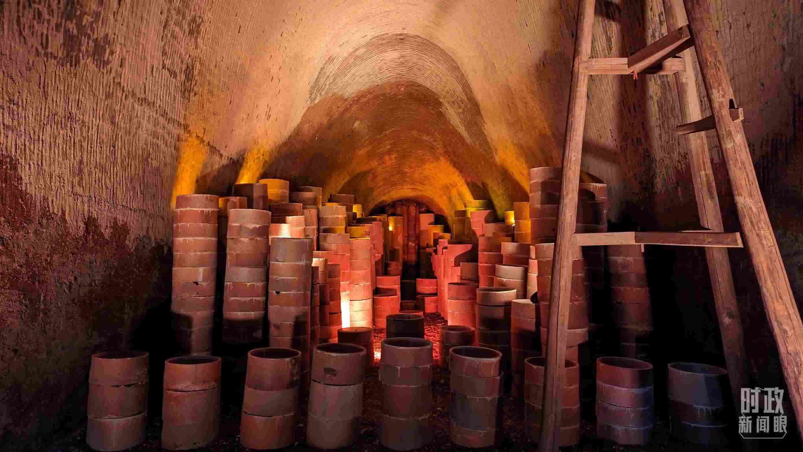 △當(dāng)?shù)噩F(xiàn)存最大的柴窯——徐家窯。（總臺央視記者朱超拍攝）