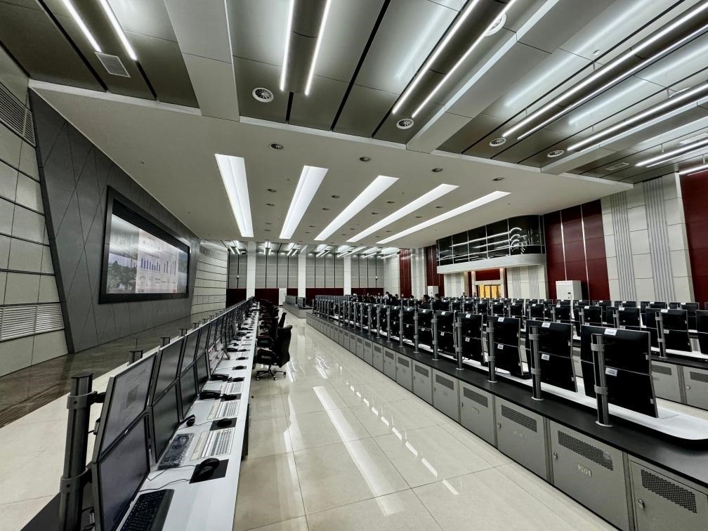 近日拍攝的公司管控中心。新華社記者 胡晨歡 攝