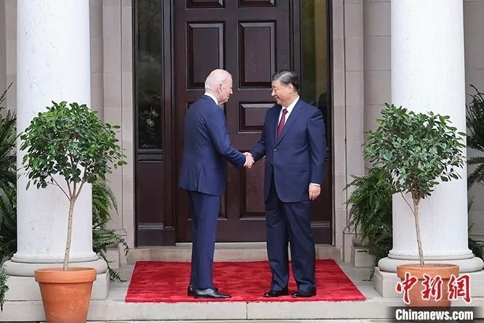 當(dāng)?shù)貢r(shí)間11月15日，中國(guó)國(guó)家主席習(xí)近平在美國(guó)舊金山斐洛里莊園同美國(guó)總統(tǒng)拜登舉行中美元首會(huì)晤。中新社記者 盛佳鵬 攝