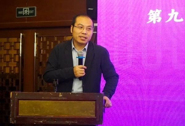 清華大學社會科學學院副院長、政治學系長聘教授孟天廣在研討會上總結發(fā)言。主辦方供圖