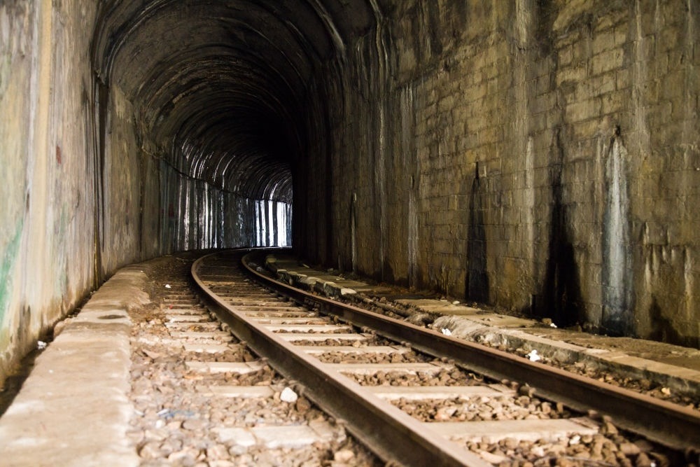 這是2013年3月22日拍攝的河口境內(nèi)的米軌鐵路。