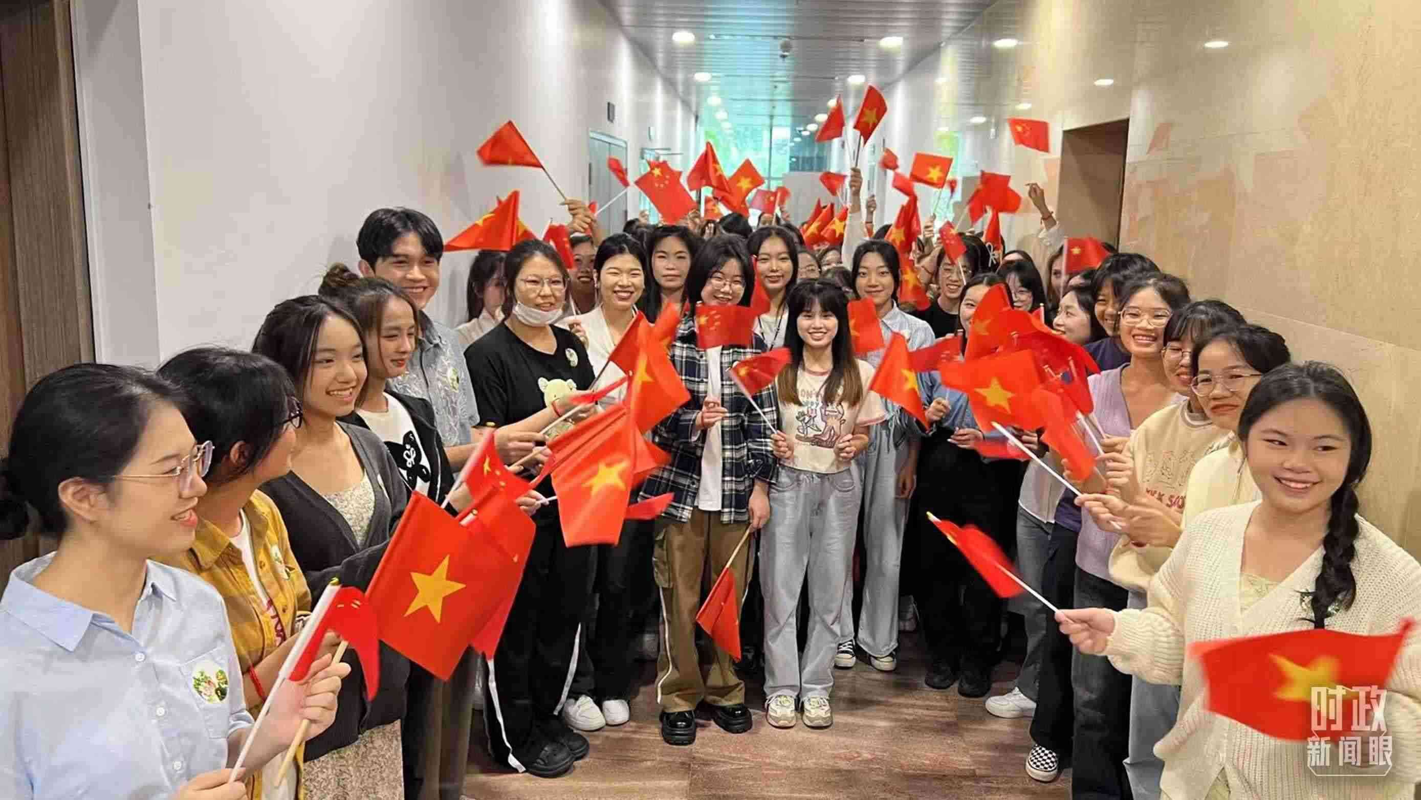 △中越青年齊聚一堂。（總臺(tái)央視記者程鋮拍攝）