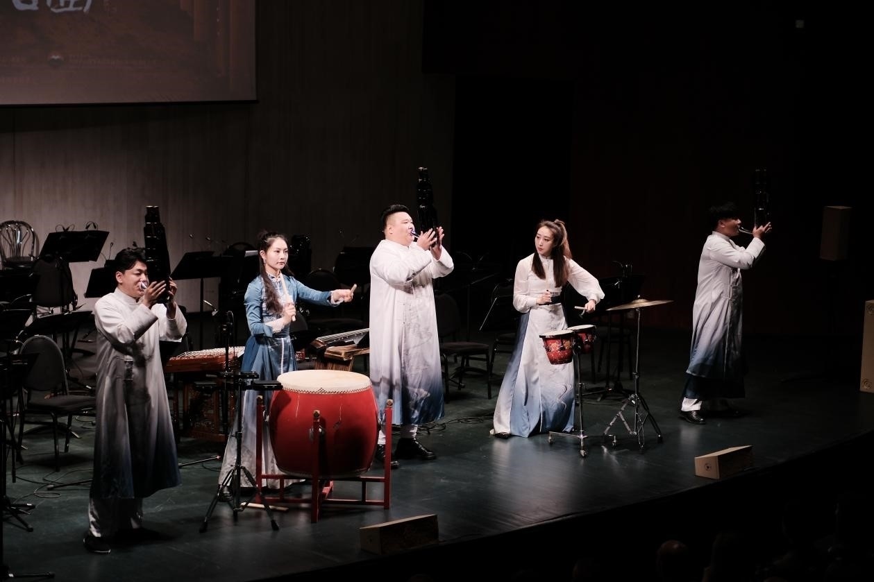 2024“歡樂(lè)春節(jié)”新春民族音樂(lè)會(huì)演出現(xiàn)場(chǎng)。于子恒攝