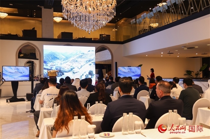2日，“你好！中國(guó)”——2024中國(guó)北方冰雪旅游海外推廣季阿聯(lián)酋專場(chǎng)活動(dòng)在阿聯(lián)酋迪拜舉行。人民網(wǎng)記者任皓宇攝