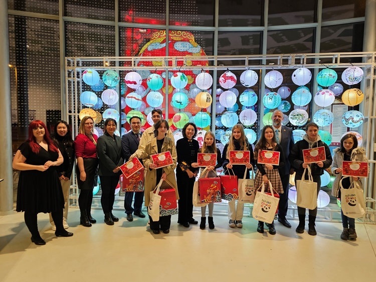 獲獎學(xué)生合影。翟朝暉攝