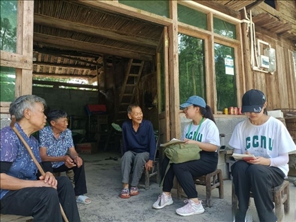 △ 2022年7月，華中師范大學生命科學學院鄉(xiāng)村振興之旅暑期實踐隊赴湖北省恩施市宣恩縣長潭河侗族鄉(xiāng)開展“生態(tài)文明助力鄉(xiāng)村振興”暑期社會實踐活動。