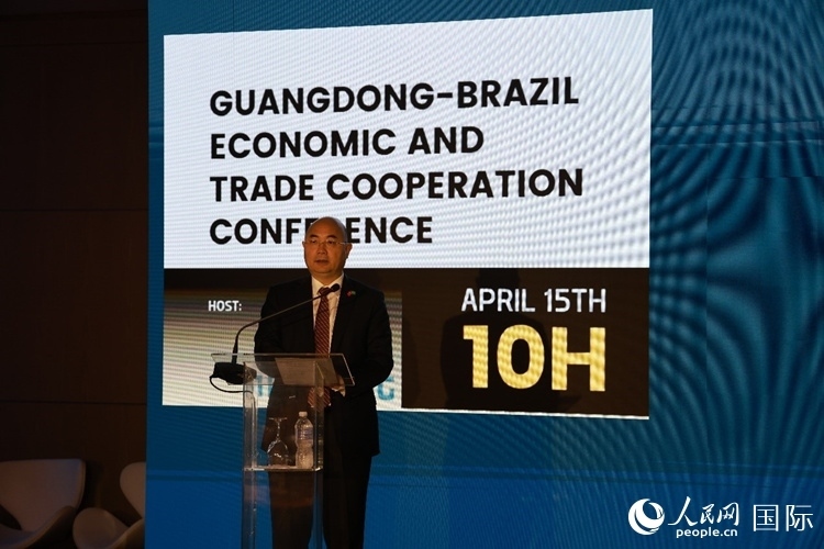 廣東海外聯(lián)誼會(huì)會(huì)長(zhǎng)王瑞軍在推介會(huì)上致辭。人民網(wǎng)記者 陳海琪攝