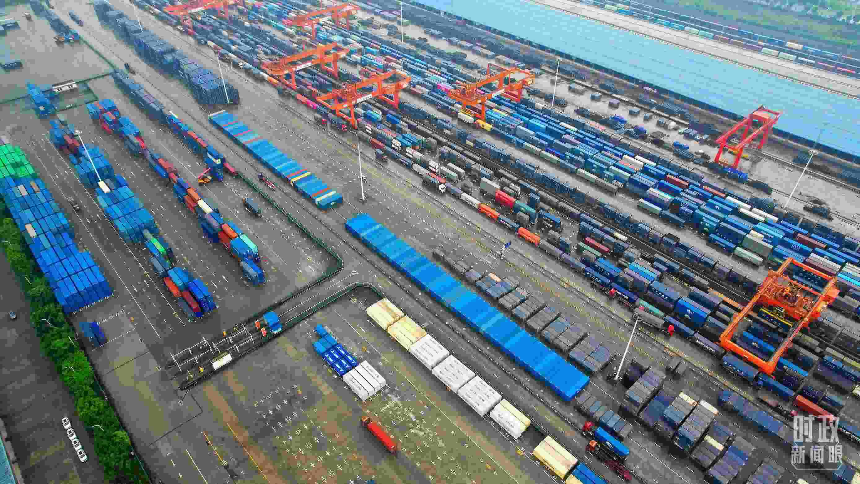 △重慶國際物流樞紐園區(qū)。（總臺央視記者范凱拍攝）