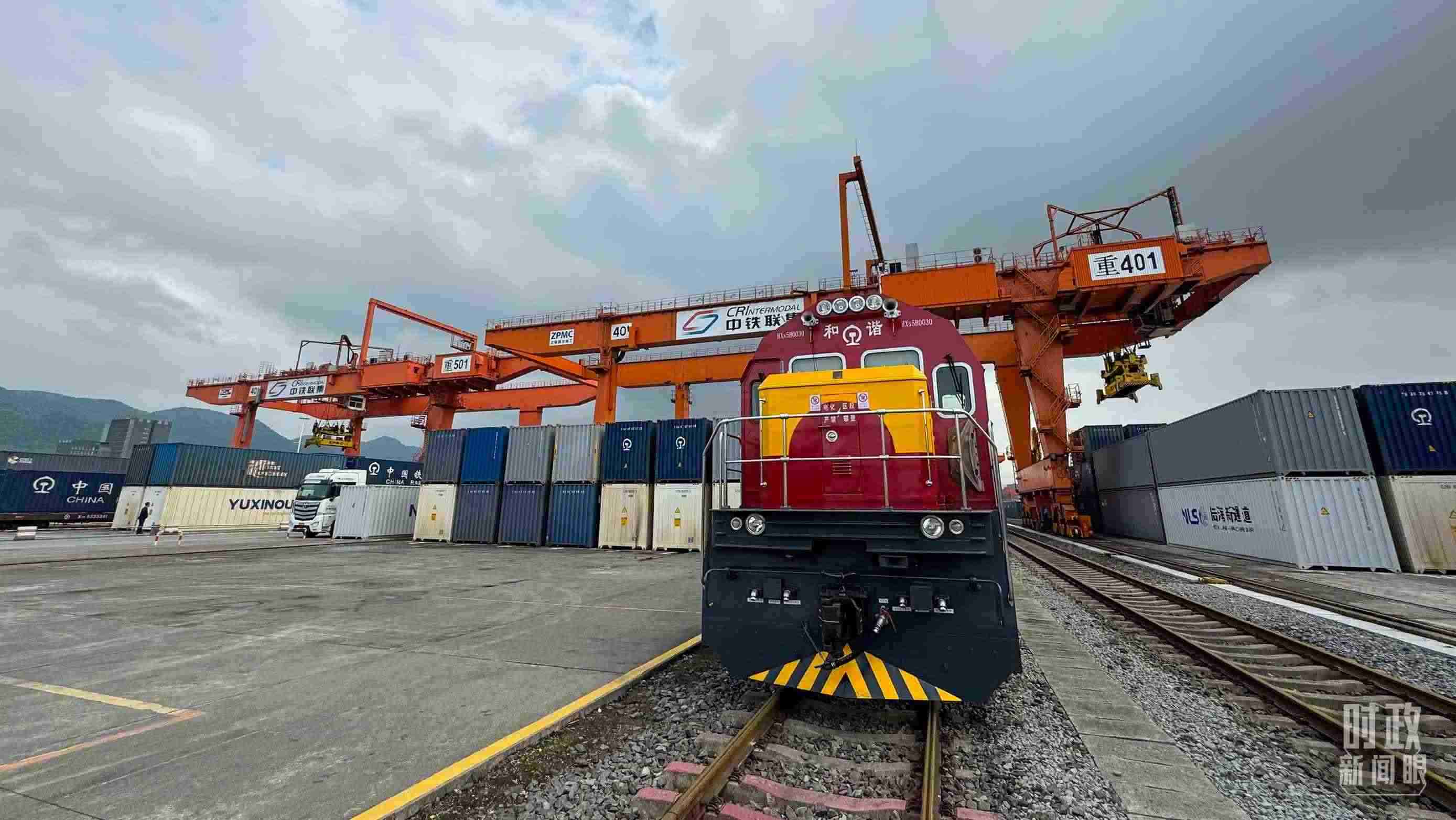 △重慶國際物流樞紐園區(qū)。（總臺央視記者許永松拍攝）