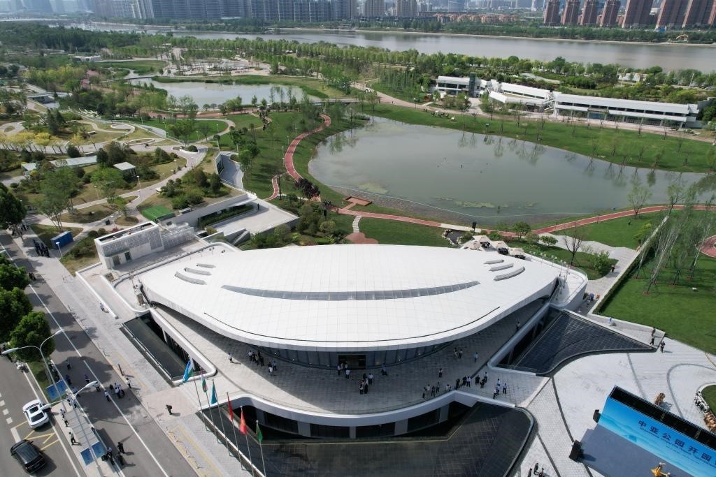 這是位于西安的中亞公園航拍畫面。新華社記者付瑞霞 攝