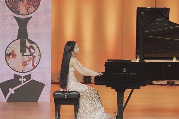 會(huì)議現(xiàn)場(chǎng)。學(xué)校供圖