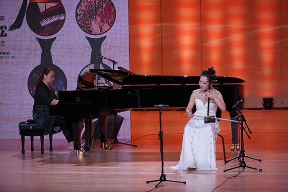 會(huì)議現(xiàn)場(chǎng)。學(xué)校供圖