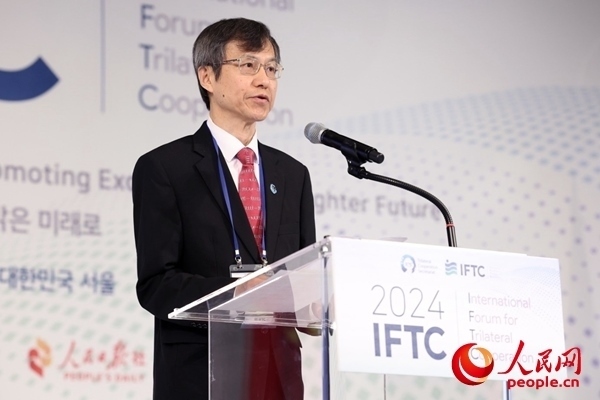 中日韓合作秘書(shū)處秘書(shū)長(zhǎng)李熙燮致開(kāi)幕辭。主辦方供圖