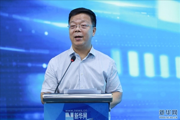 新華網(wǎng)黨委常委、董事、副總裁劉加文致辭