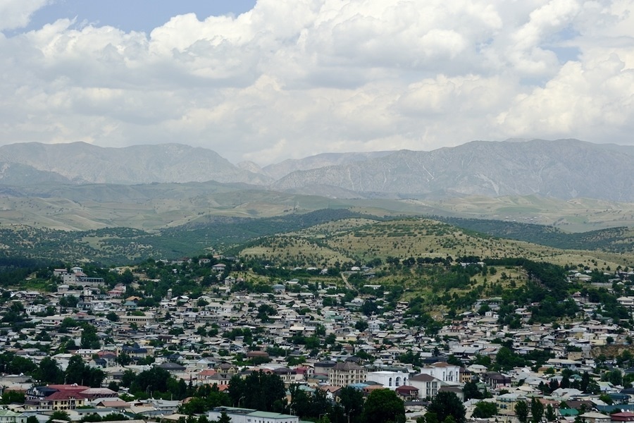 這是2024年6月13日拍攝的塔吉克斯坦首都杜尚別城市風(fēng)光。新華社記者 鄭開君 攝