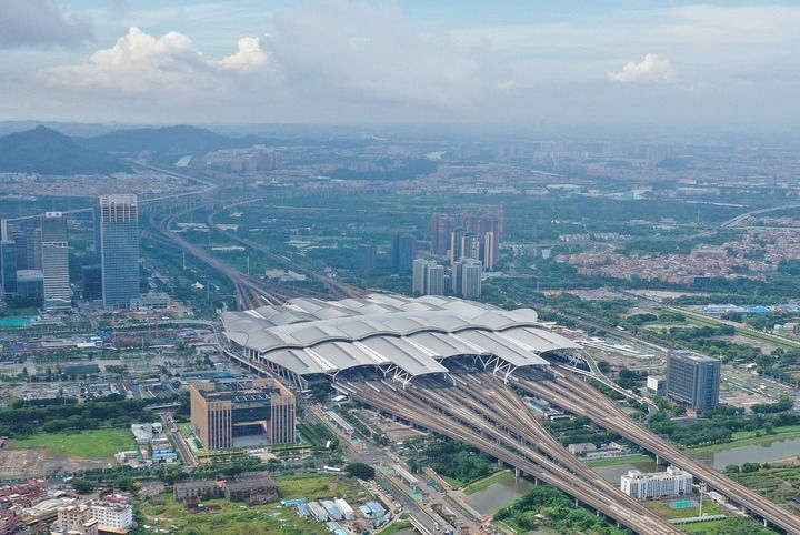 這是2024年6月23日拍攝的廣州南站（無人機照片）。新華社記者 劉大偉 攝
