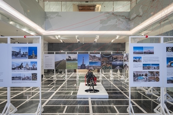 “東游記”展覽。校方供圖