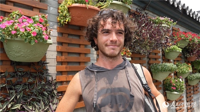 圖為意大利籍游客盧卡·拉·萬(wàn)科（Luca La Vanco）。人民網(wǎng)記者 吳超嵐攝