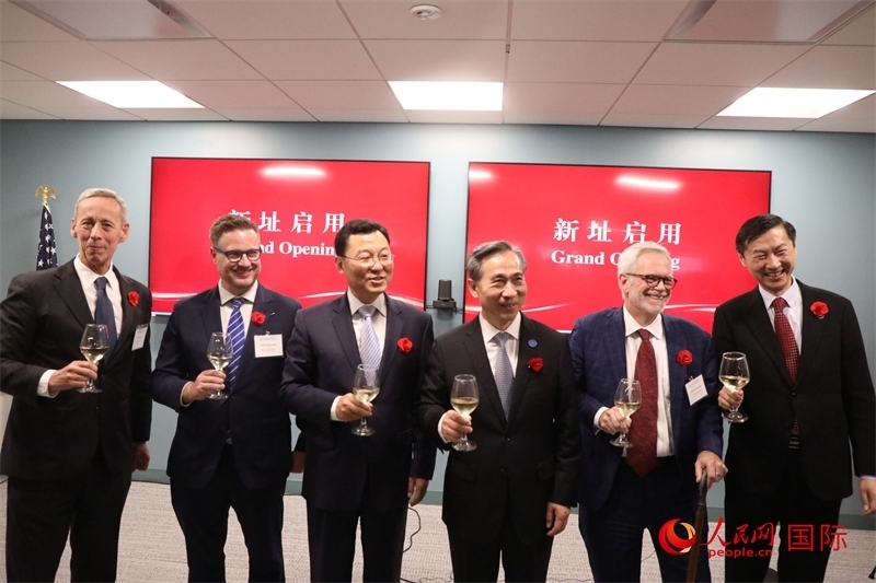 4、美中貿易全國委員會會長克雷格·艾倫、美國商會高級副會長傅瑞偉等美國工商界代表出席活動。 人民網記者 李志偉攝