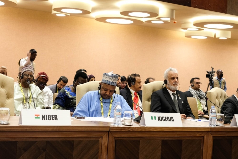 1月20日，與會代表出席在烏干達首都坎帕拉舉行的不結(jié)盟運動第19次峰會閉幕式。新華社發(fā)（阿佳拉·納瓦達攝）