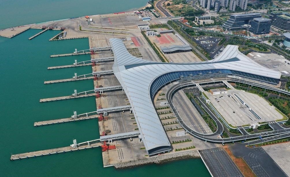 這是已經(jīng)停航的?？谛潞８郏?月4日攝，無(wú)人機(jī)照片）。新華社記者 郭程 攝