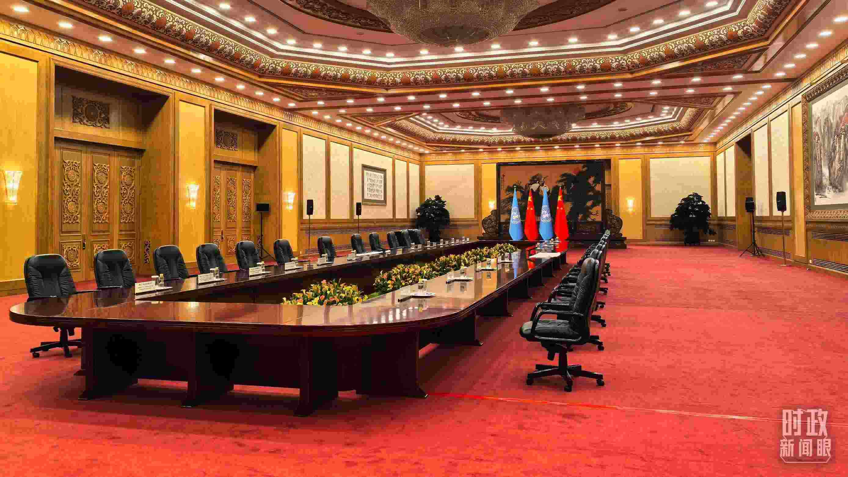  △同聯(lián)合國秘書長古特雷斯的會(huì)見會(huì)場，這是開始前的場景。（總臺(tái)央視記者劉瑞琳拍攝）