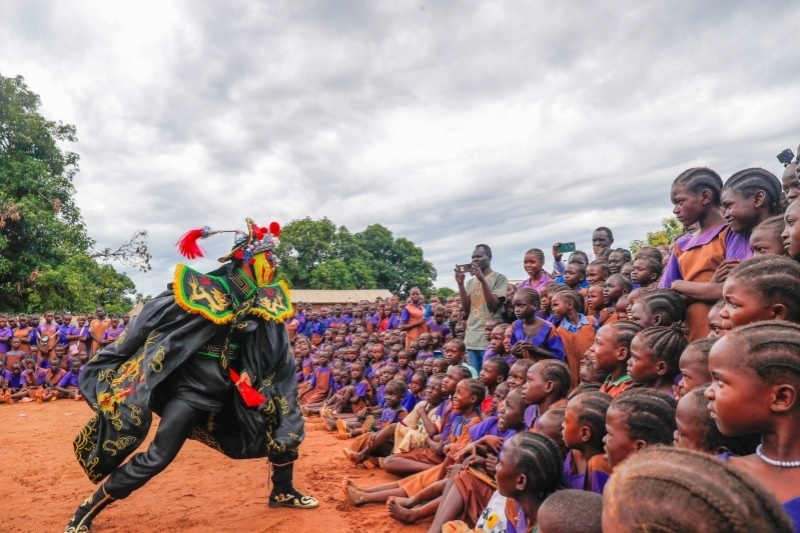 傳統(tǒng)川劇變臉表演。王軍杰攝