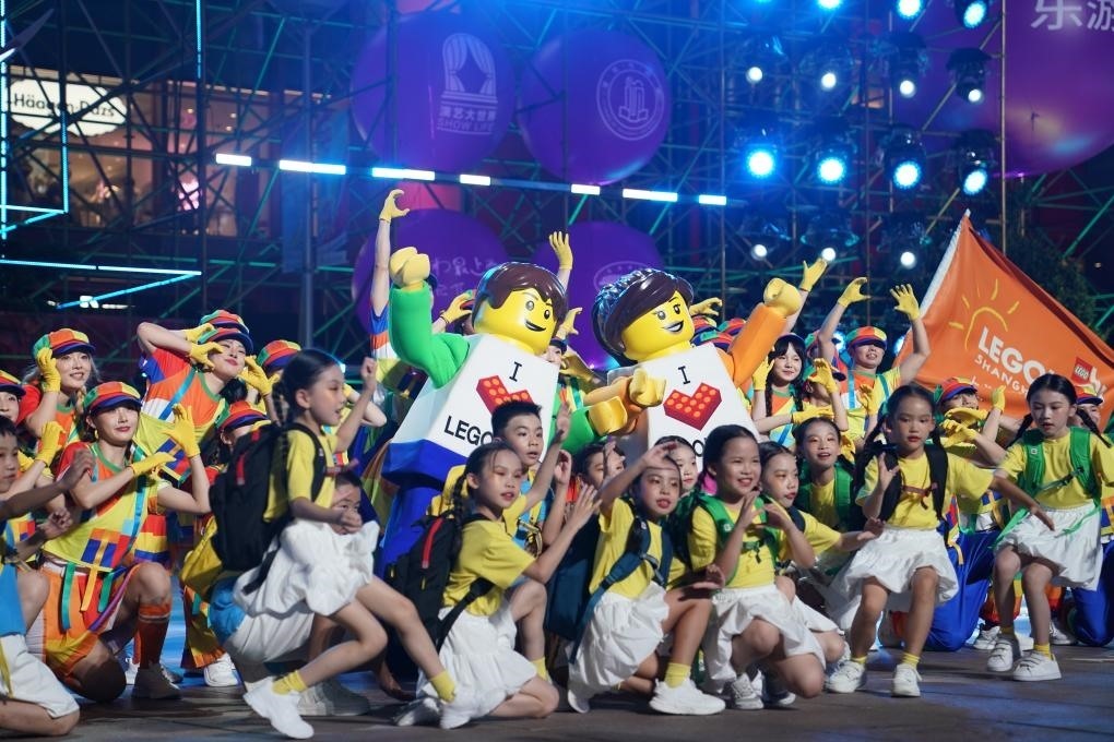 9月14日晚，演員在上海旅游節(jié)開幕式上表演。新華社發(fā)（陳浩明 攝）