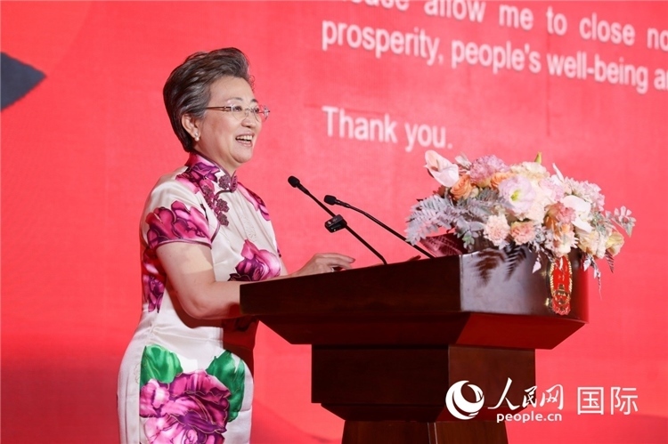 中國(guó)駐迪拜總領(lǐng)事歐渤芊致辭。人民網(wǎng)記者任皓宇攝