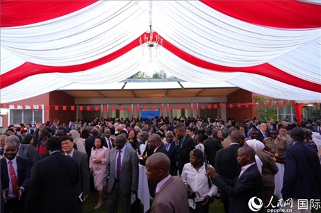 國(guó)慶招待會(huì)現(xiàn)場(chǎng)。人民網(wǎng)記者 黃煒鑫攝