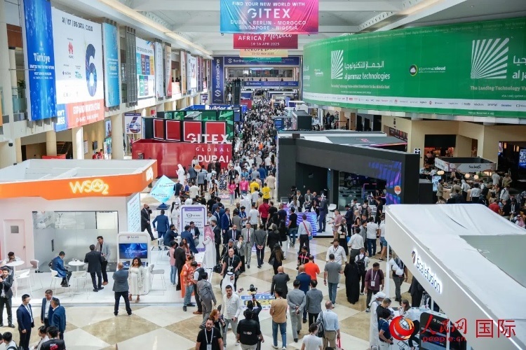 迪拜世界貿(mào)易中心場(chǎng)館內(nèi)一角。人民網(wǎng) 塔里克·易卜拉欣攝