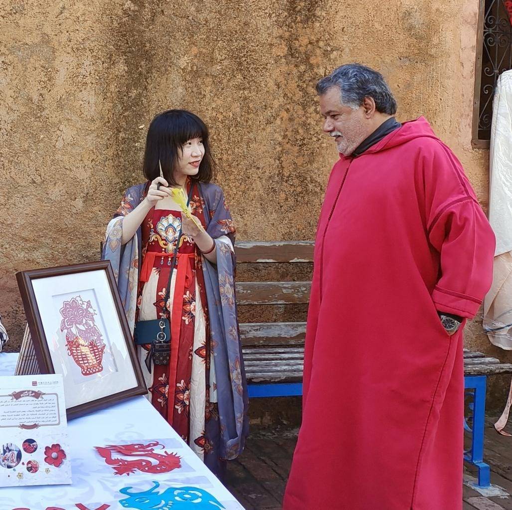 中國(guó)文化產(chǎn)品介紹。拉巴特中國(guó)文化中心供圖