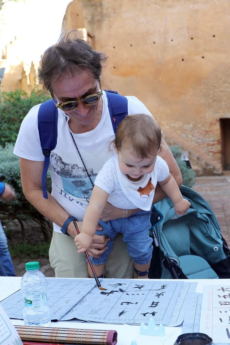 小小書法家。拉巴特中國(guó)文化中心供圖