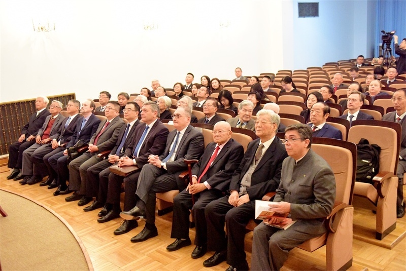 5.中俄資深外交官、學(xué)者、新聞媒體代表等70余人出席活動(dòng)。 主辦方供圖