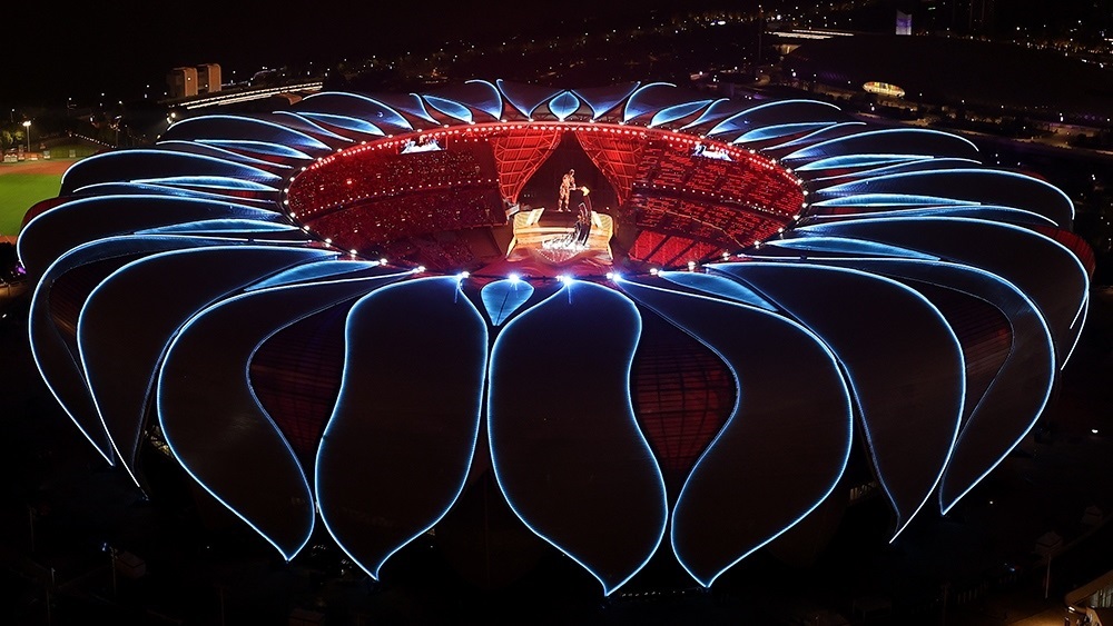 2023年9月23日，第19屆亞洲運動會開幕式上，最后一棒火炬手汪順和“數(shù)字火炬手”在開幕式上點燃主火炬。